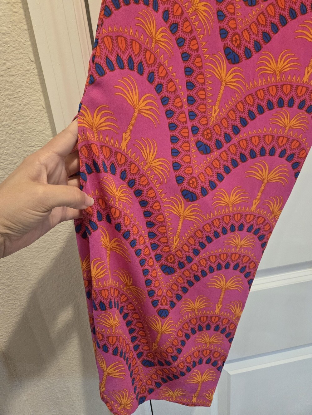 Rose & Olive Pink and Orange Printed Elastic-Waist Wide Leg Pant,  Size Medium - Picture 3 of 9